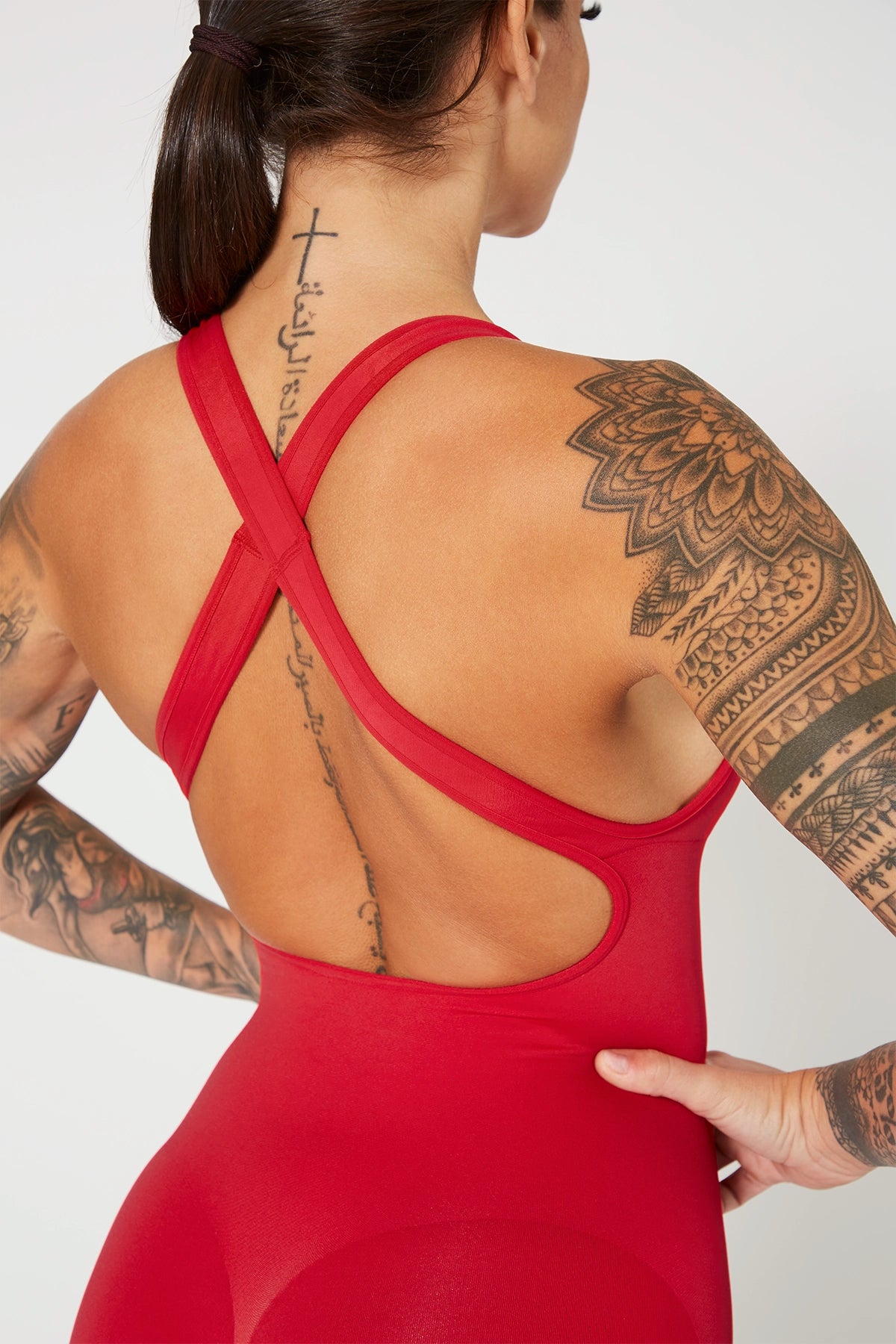 Tuta sportiva push-up con arricciatura con tecnologia FIR Jumpsuit Artemide Rosso Lampone - fgm04 - ABBIGLIAMENTO - fgm04