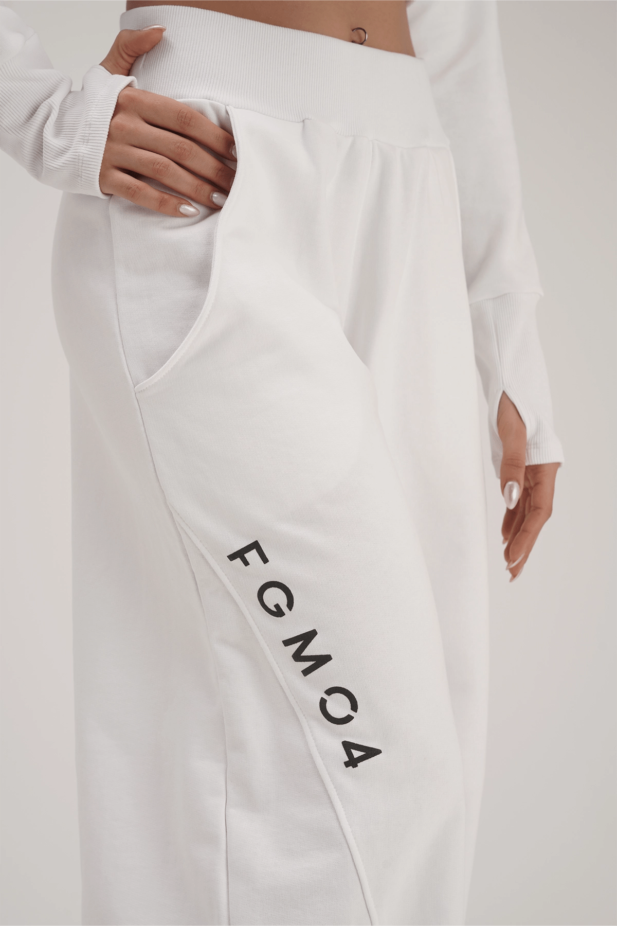 Pantaloni della tuta sportivi donna in cotone oversize Pantalone Baggy Ikonic FW 24/25 Bianco - fgm04 - Linea Ikonic - fgm04