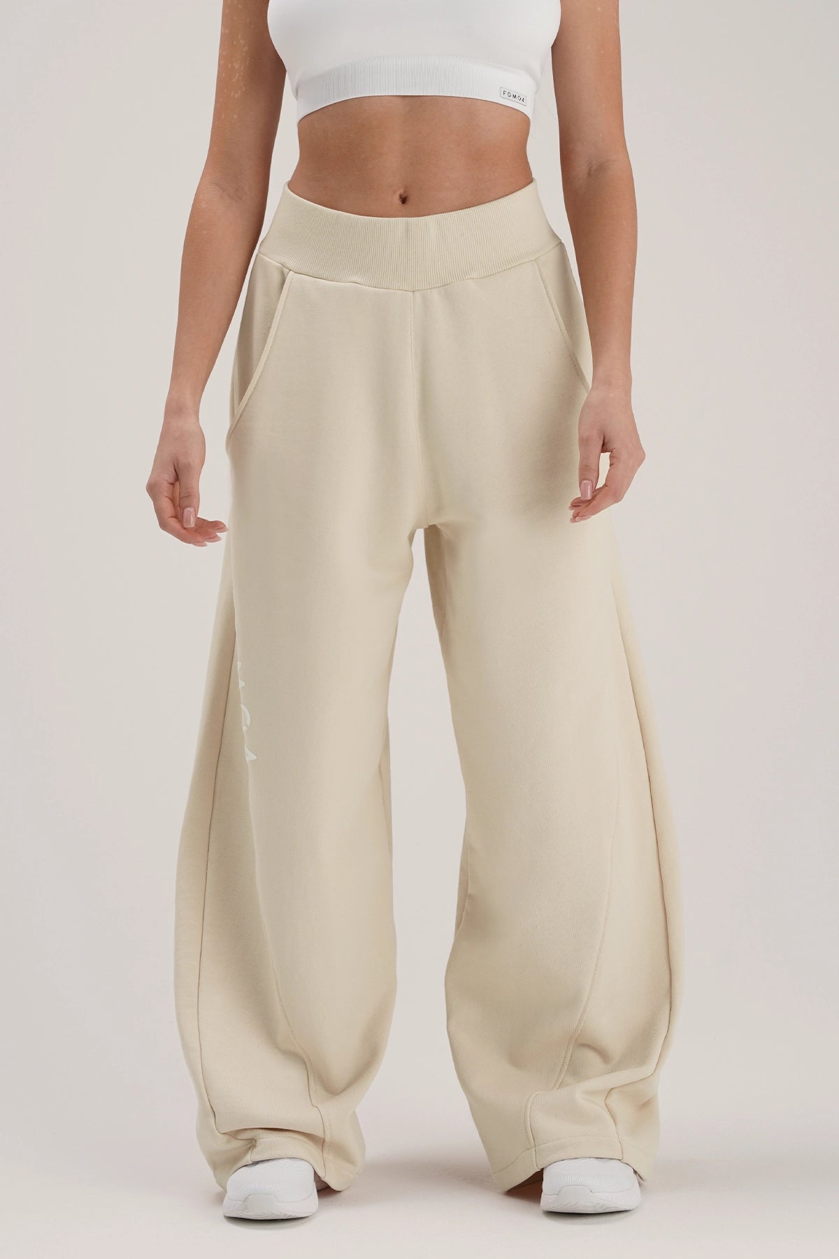 Pantaloni della tuta sportivi donna in cotone oversize Pantalone Baggy Ikonic SS 24 Burro - fgm04 - Linea Ikonic - fgm04