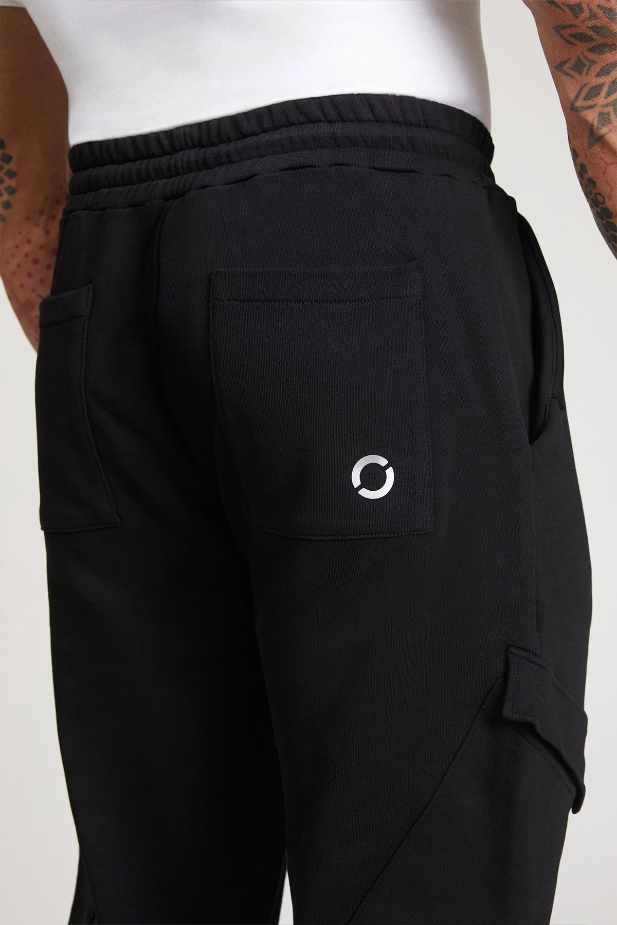 Pantaloni della tuta sportivi in cotone con tasconi laterali Pantalone Cargo FW 24/25 Nero - FGM04 - Linea Ikonic Uomo - fgm04
