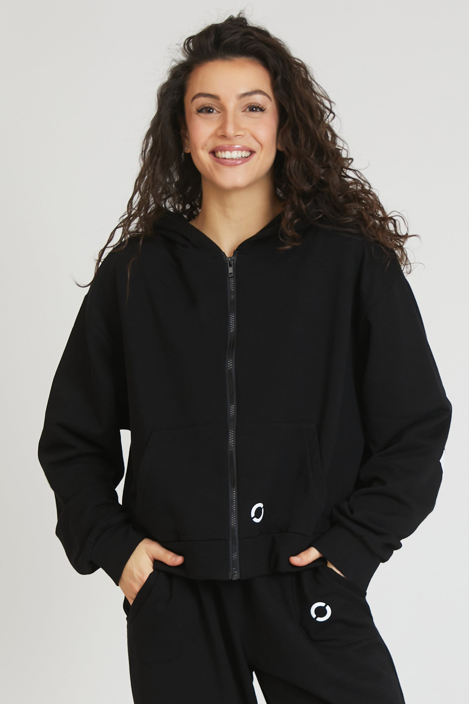 tuta sportiva in cotone oversize full zip con logo sulla schiena Felpa Over Cappuccio FLAG Donna Nero - FGM04 - Linea Ikonic - fgm04
