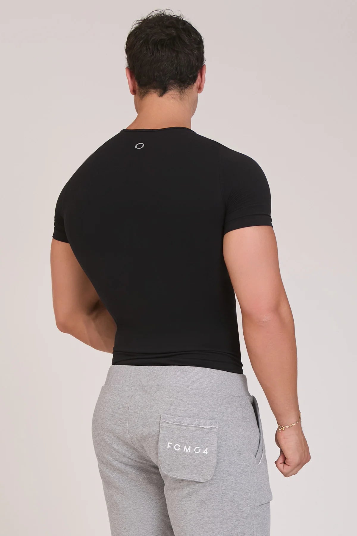 Maglia sportiva tecnica uomo Manica corta con tecnologia FIR Fgm04 2.0 Sport Unisex Nero - FGM04 - Linea Ikonic Uomo - fgm04