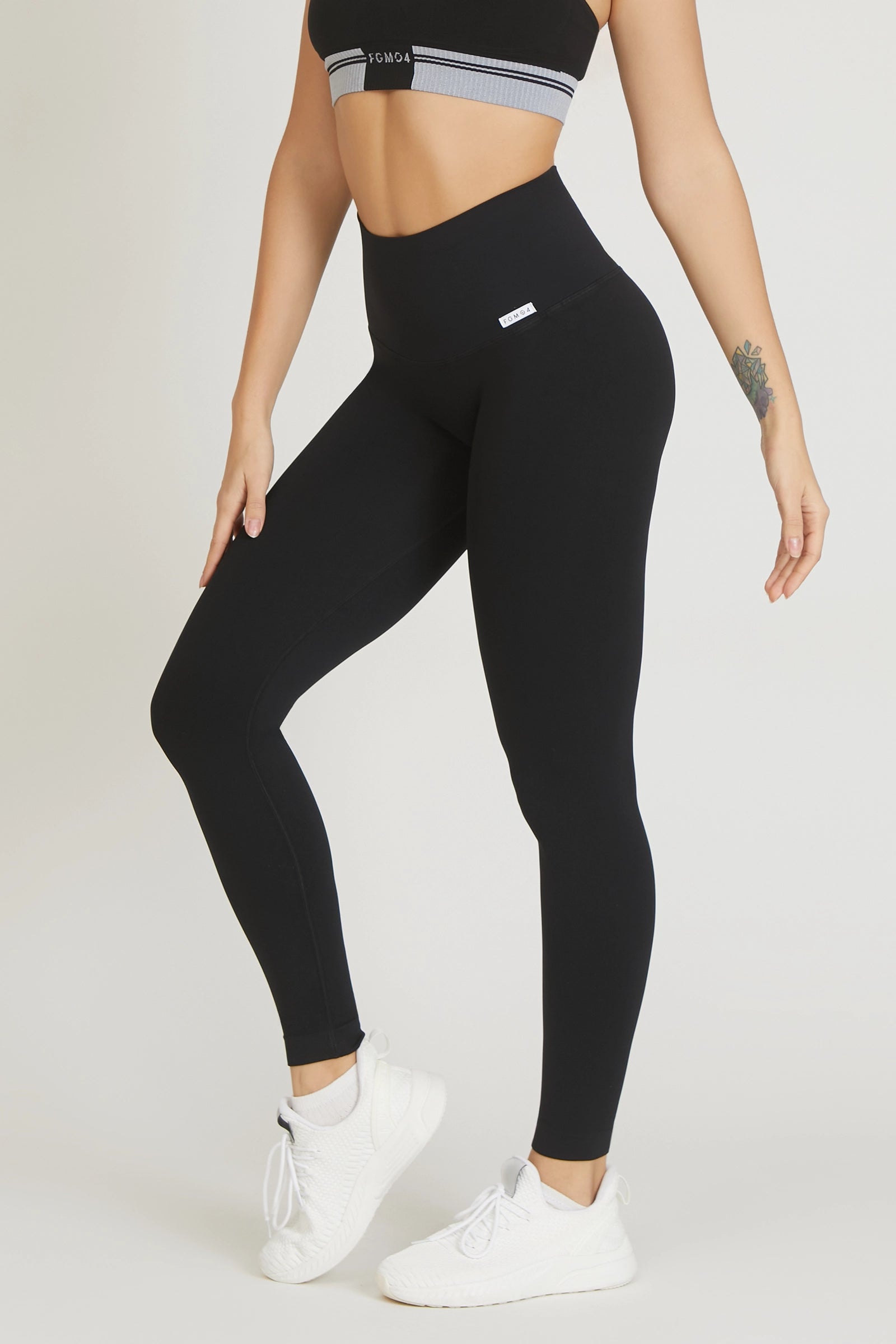 Leggings sportivi con tecnologia FIR push up con arricciatura All - Up Nero Liquirizia - FGM04 - LEGGINGS ANTICELLULITE - fgm04