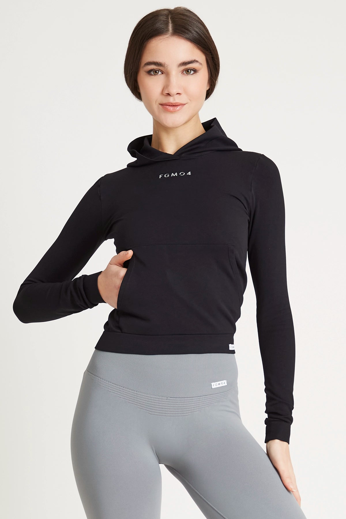 Felpa sportiva tecnica donna Manica Lunga con tasca frontale Maglia Slim Con Cappuccio Nero - FGM04 - Maglie e Top - fgm04