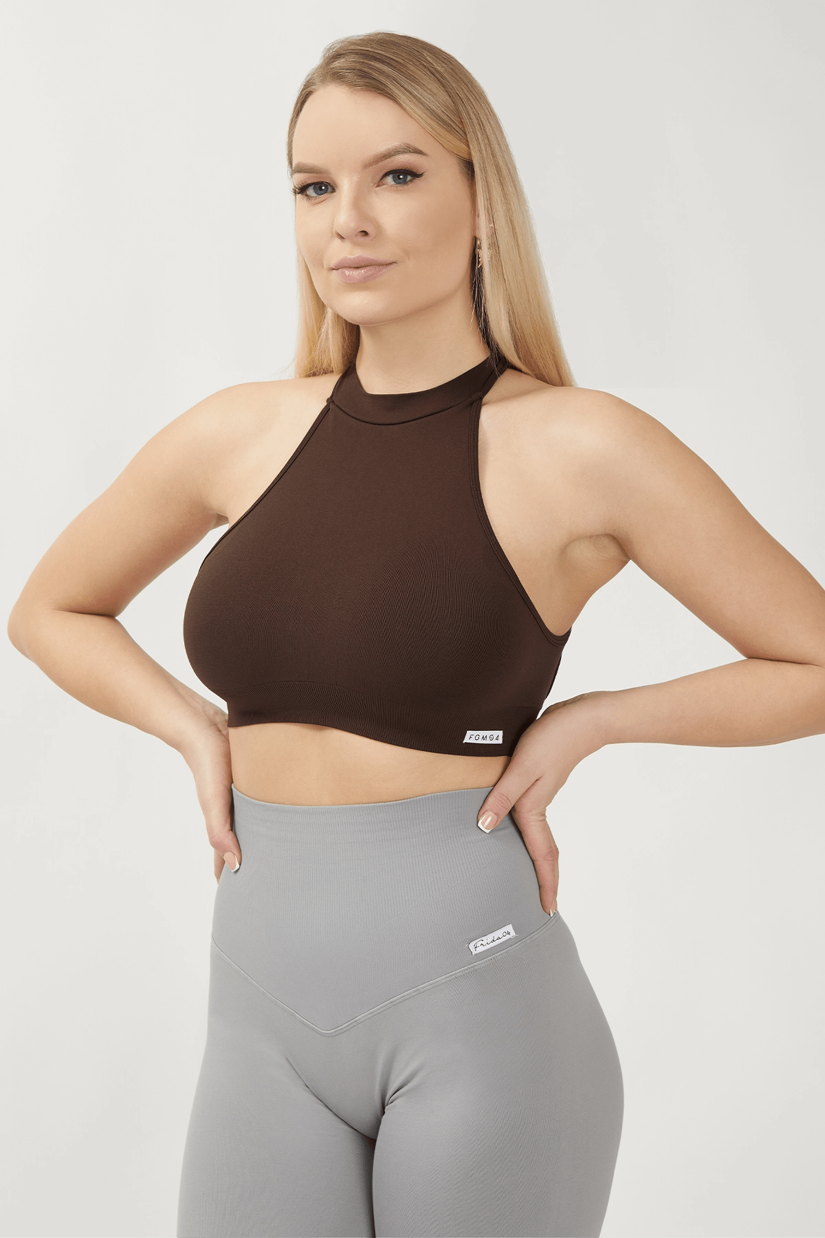 Top sportivo con schiena scoperta scollo all’americana Olimpia Cioccolato - FGM04 - Maglie e Top - fgm04