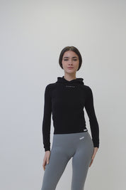 Felpa sportiva tecnica donna Manica Lunga con tasca frontale Maglia Slim Con Cappuccio Nero - FGM04