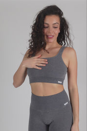 Top sportivo con spalline larghe essence