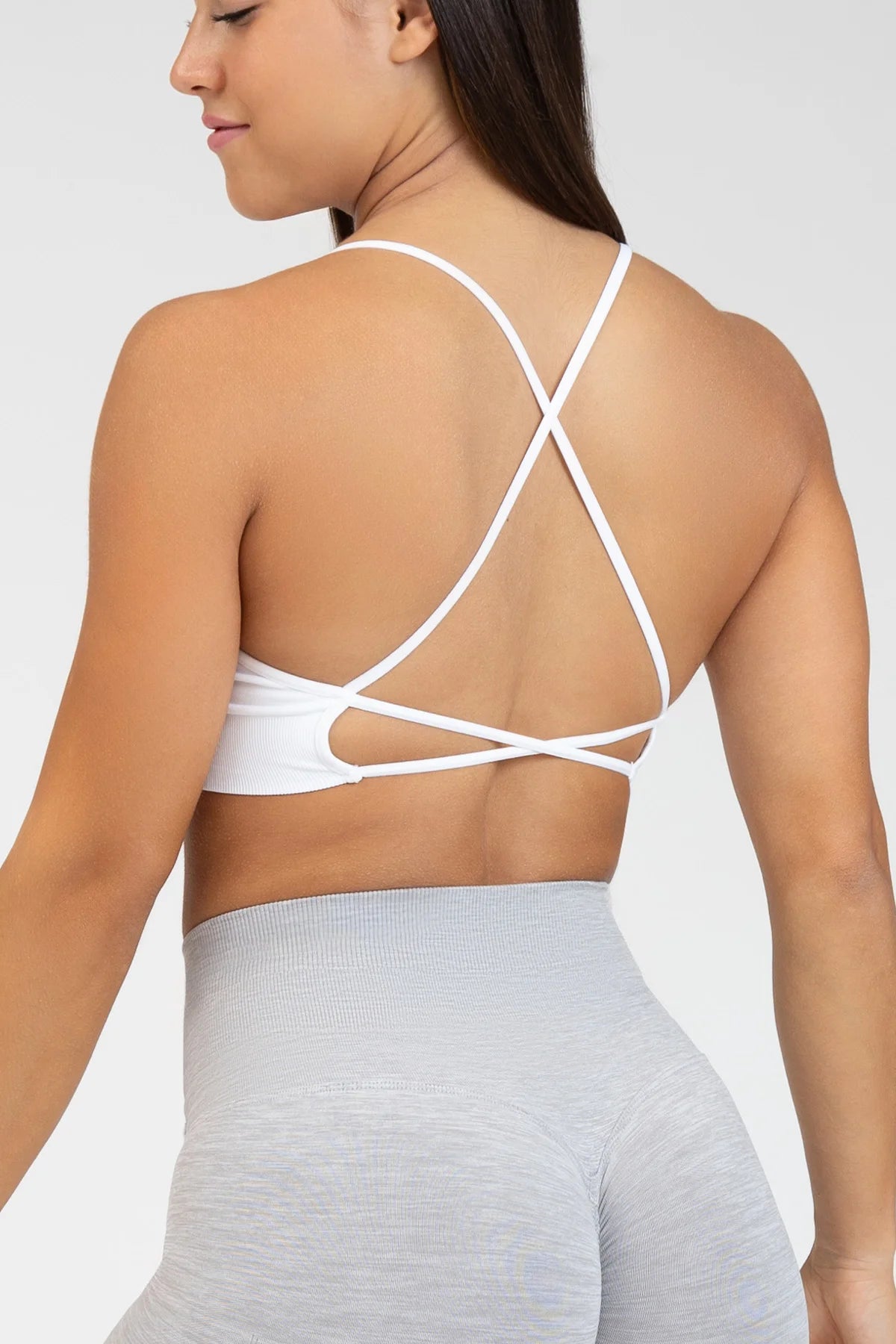 Top sportivo con spalline sottili incrociato a schiena scoperta Angel Bianco - FGM04 - Maglie e Top - fgm04