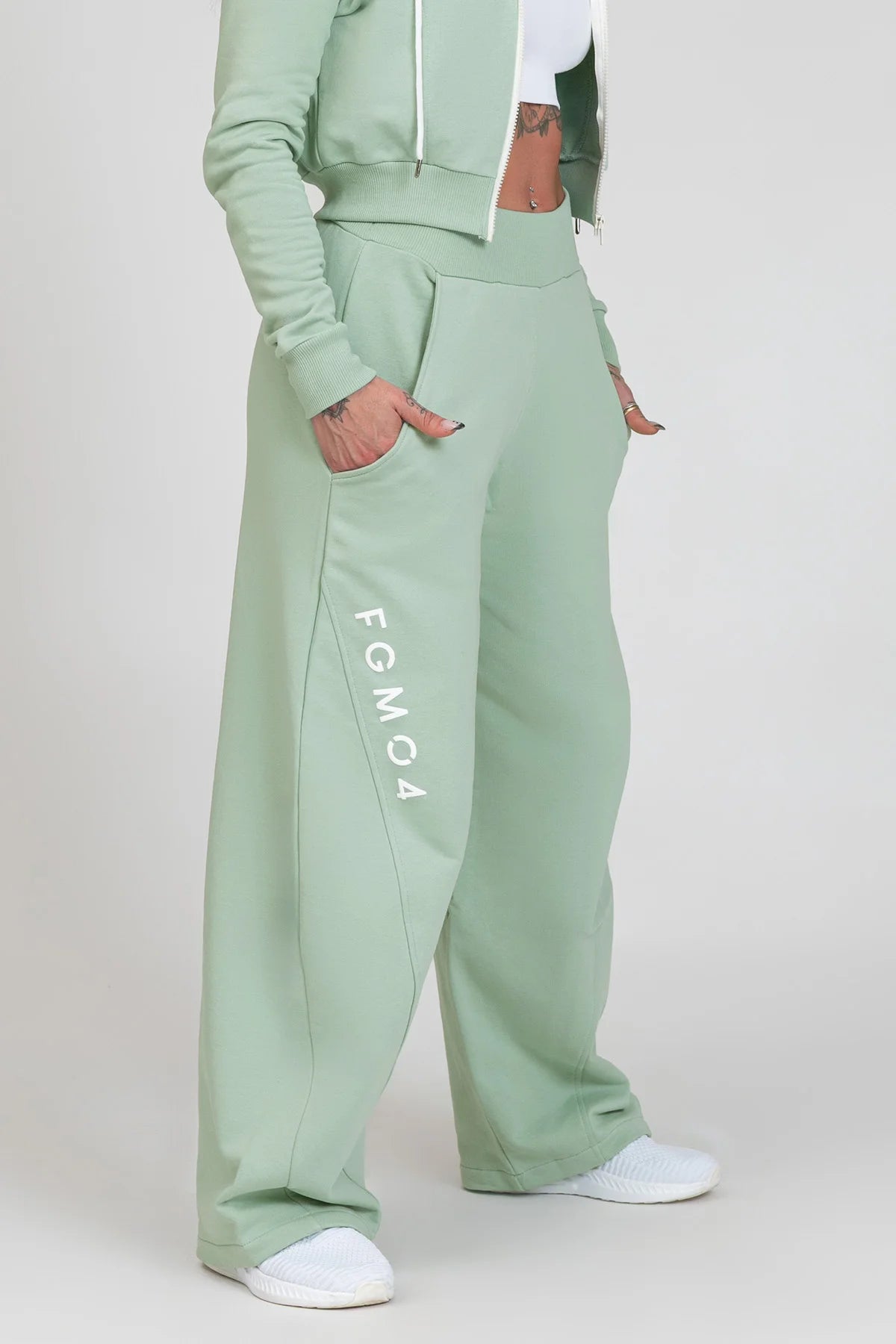 Pantaloni della tuta sportivi donna in cotone oversize Pantalone Baggy Ikonic FW 24/25 Verde Menta - FGM04 - Linea Ikonic - fgm04