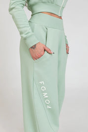 Pantaloni della tuta sportivi donna in cotone oversize Pantalone Baggy Ikonic FW 24/25 Verde Menta - FGM04 - Linea Ikonic - fgm04