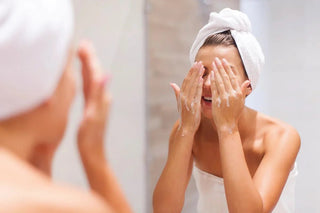 Scrub viso: Cos'è? A cosa serve? Come si usa? - fgm04