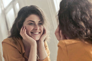 Maschera nera viso per rimuovere i punti neri: come funziona? - fgm04