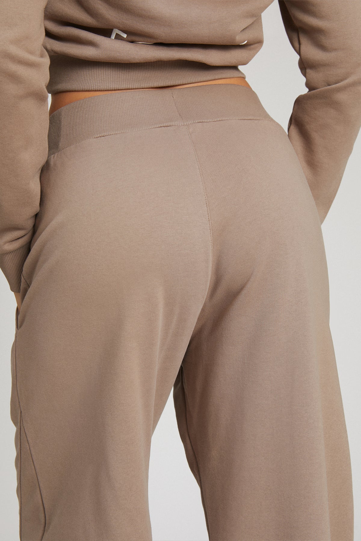 Pantaloni della tuta sportivi donna in cotone oversize Pantalone Baggy Ikonic FW 24/25 Nocciola Taupe - FGM04 - Linea Ikonic - fgm04