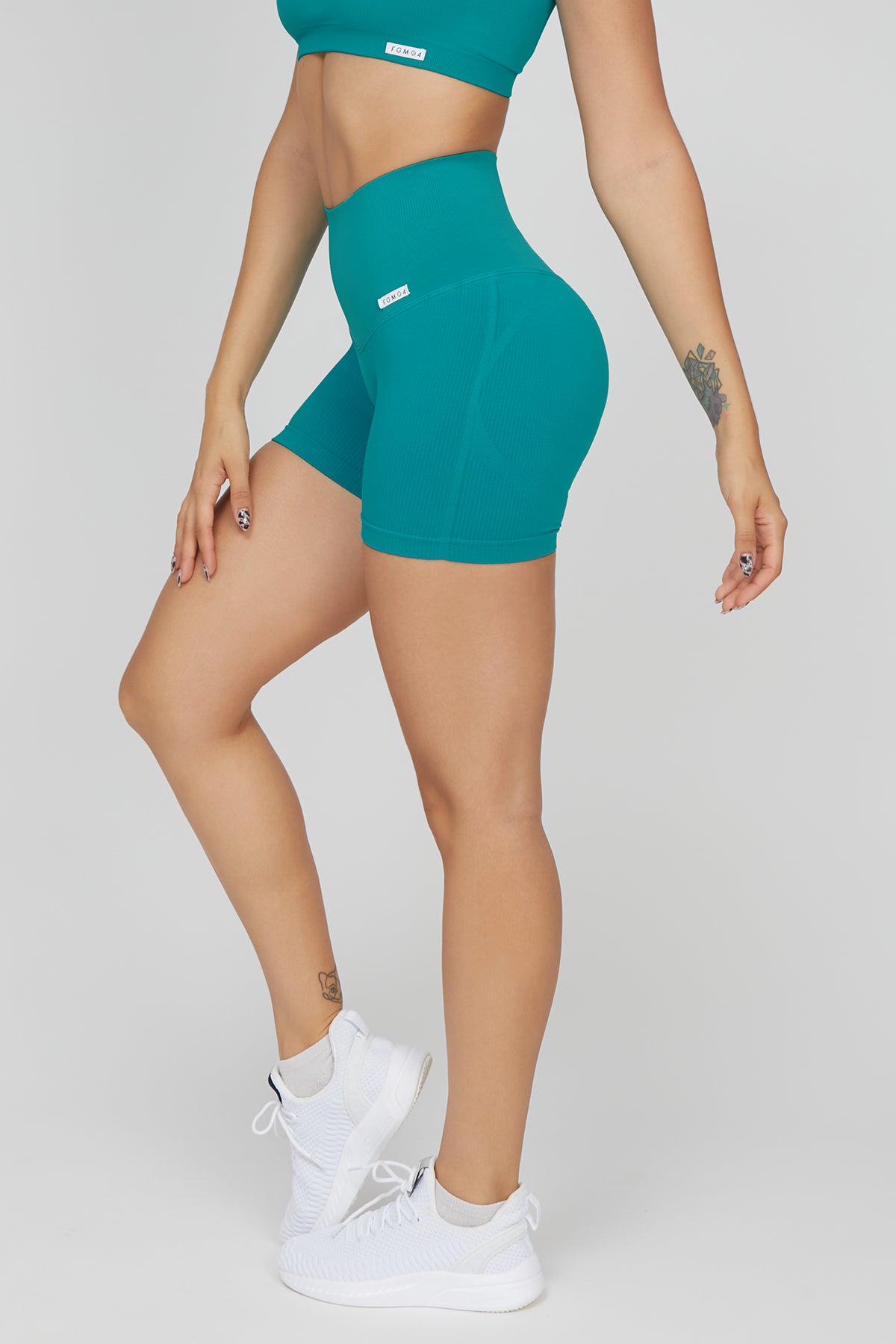 Shorts sportivi con tecnologia FIR push up con arricciatura a costine Calipso Blu Capri - FGM04 - LEGGINGS ANTICELLULITE - fgm04