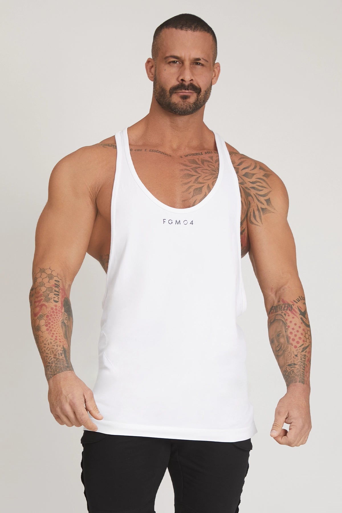 Weißes Stringer-Tanktop