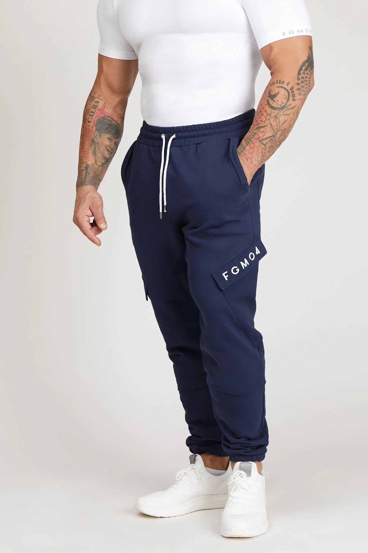 Pantaloni della tuta sportivi in cotone con tasconi laterali Pantalone Cargo FW 24/25 Blu Notte - FGM04 - Linea Ikonic Uomo - fgm04