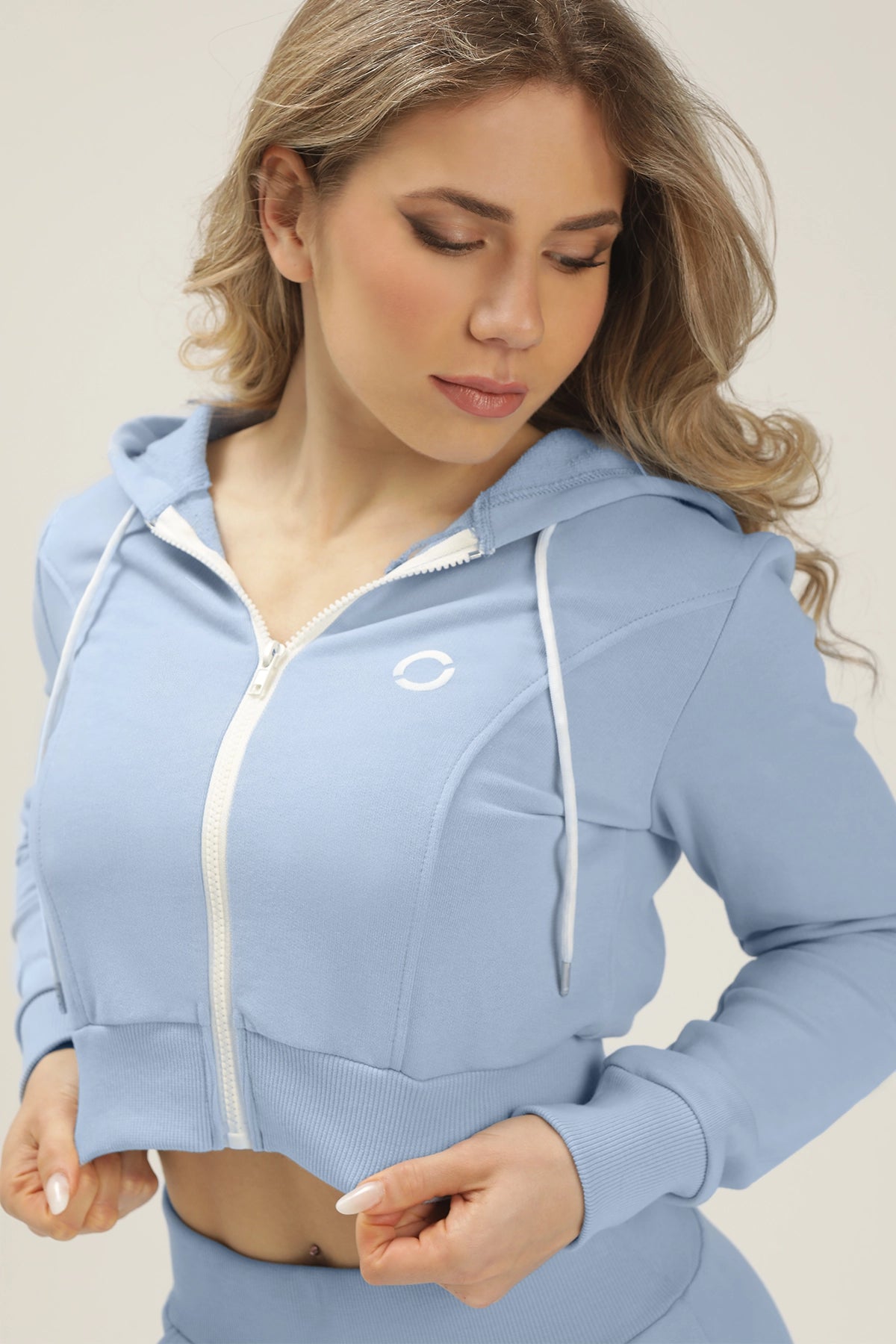 Felpa Crop Con Cappuccio Ikonic SS 24 New Celeste - FGM04