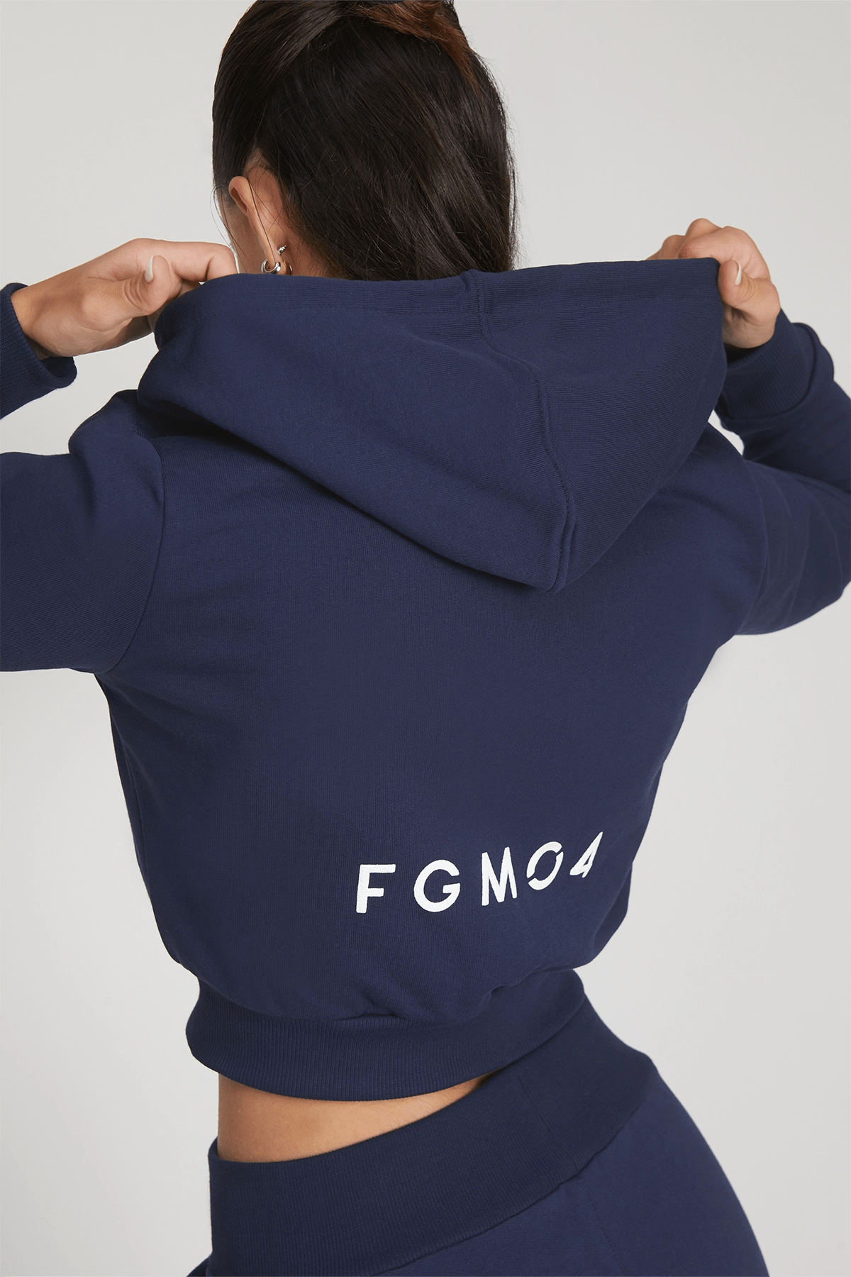 tuta sportiva in cotone cropped full zip Felpa Crop Con Cappuccio Ikonic FW 24/25 Blu Notte - FGM04 - Linea Ikonic - fgm04