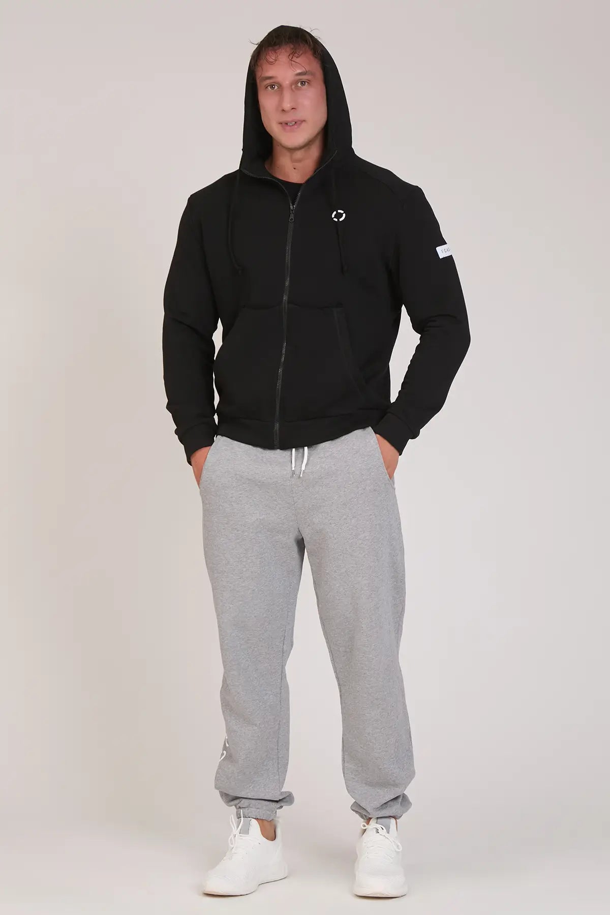 tuta sportiva in cotone full con tasche frontali Felpa Ikonic FGM04 Zip con Cappuccio Colore Nero Uomo - FGM04 - Linea Ikonic Uomo - fgm04