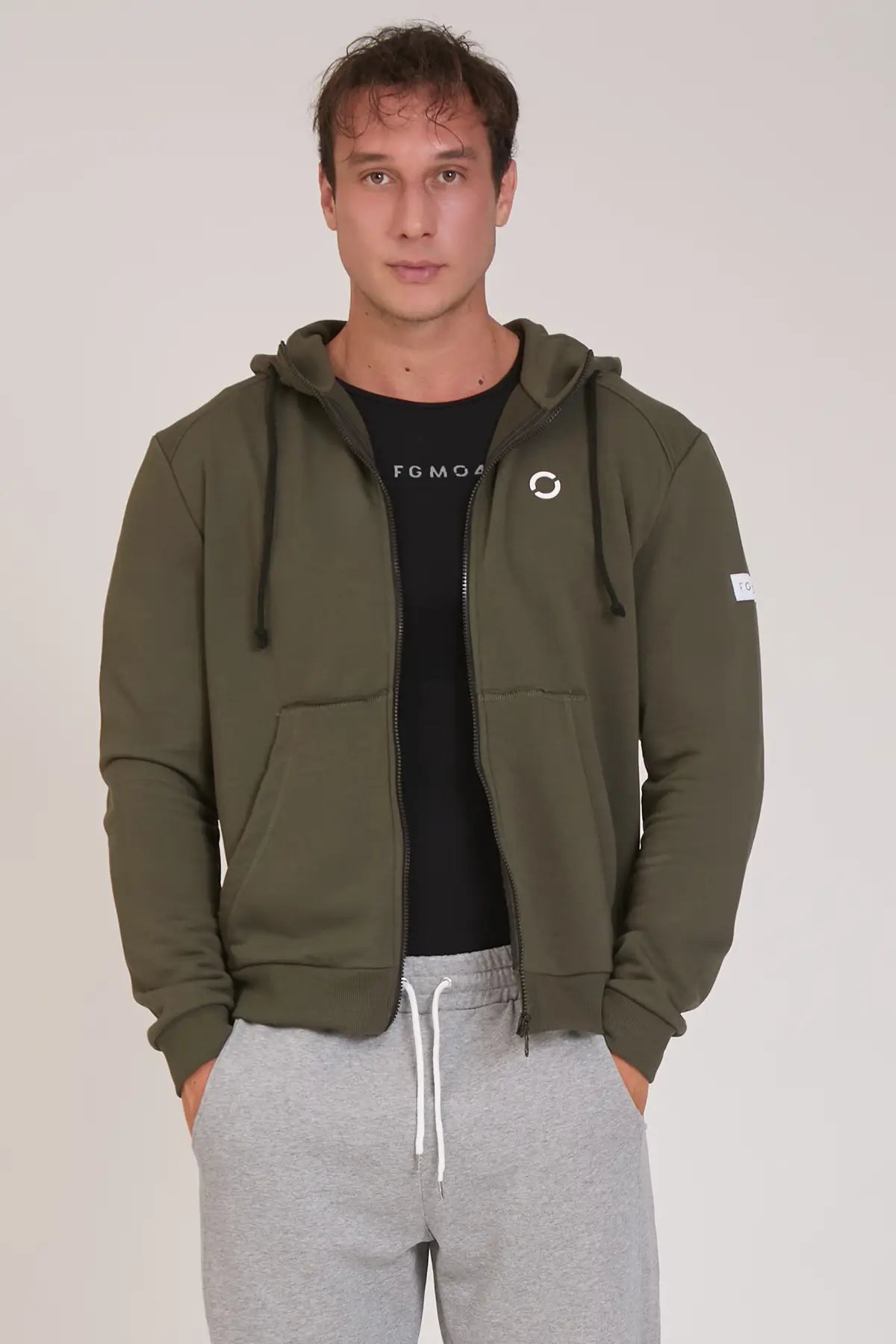 tuta sportiva in cotone full con tasche frontali Felpa Ikonic FGM04 Zip con Cappuccio Colore Verde Militare Uomo - FGM04 - Linea Ikonic Uomo - fgm04