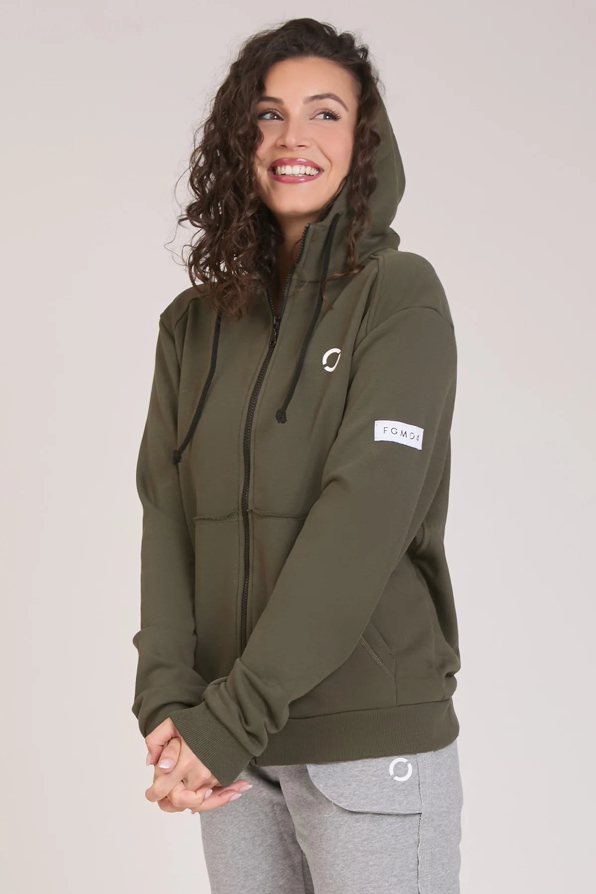 tuta sportiva in cotone full con tasche frontali Felpa Ikonic FGM04 Zip con Cappuccio Colore Verde Militare Donna - FGM04 - Linea Ikonic - fgm04