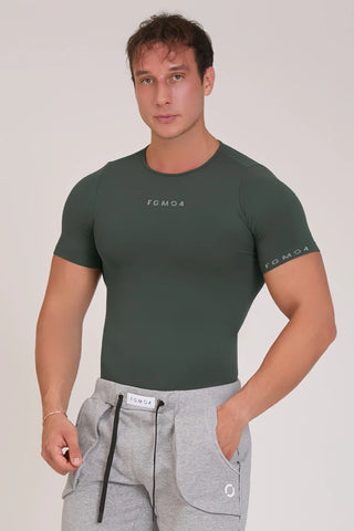 Maglia sportiva tecnica uomo Manica corta con tecnologia FIR Fgm04 2.0 Sport Unisex Coal Green - FGM04 - Linea Ikonic Uomo - fgm04