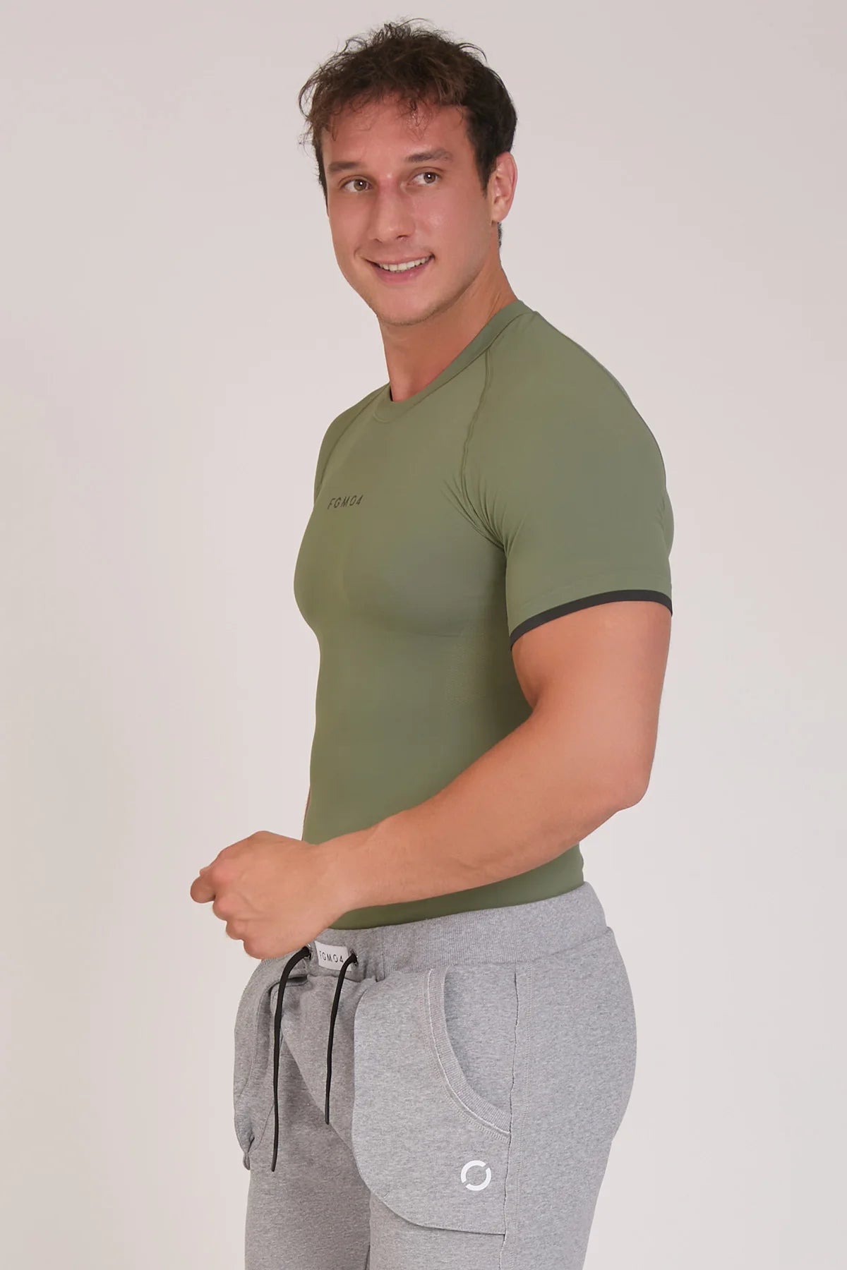 Maglia sportiva tecnica Manica corta traspirante antiodore T-Shirt Dry Verde Oliva - FGM04 - Linea Ikonic Uomo - fgm04