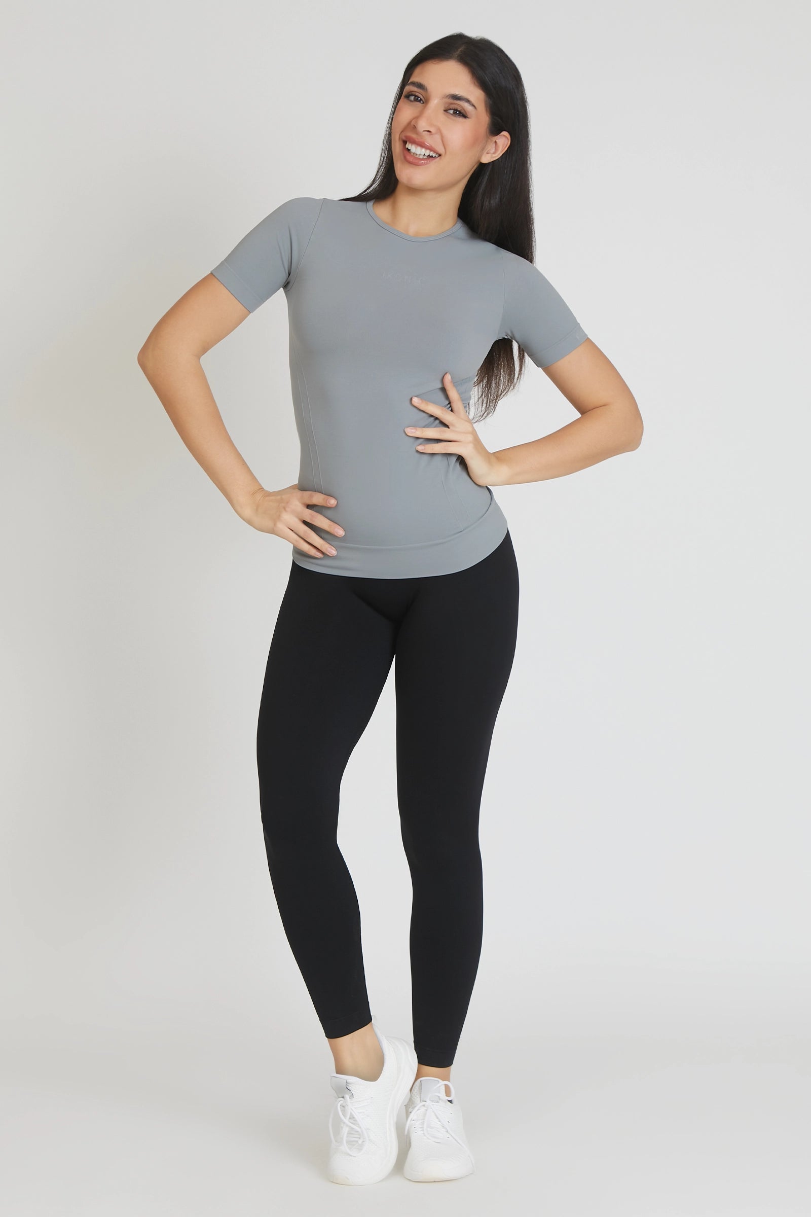 Maglia sportiva tecnica donna Manica corta con tecnologia FIR snellente Ikonic Sport Unisex Grigio Nebbia - FGM04 - Maglie e Top - fgm04