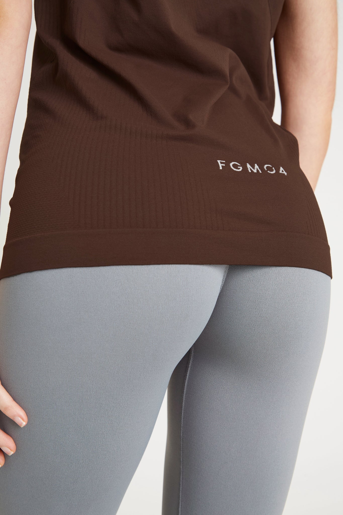 Maglia sportiva tecnica donna Manica corta traspirante antiodore Run Cioccolato - FGM04 - Linea Ikonic - fgm04