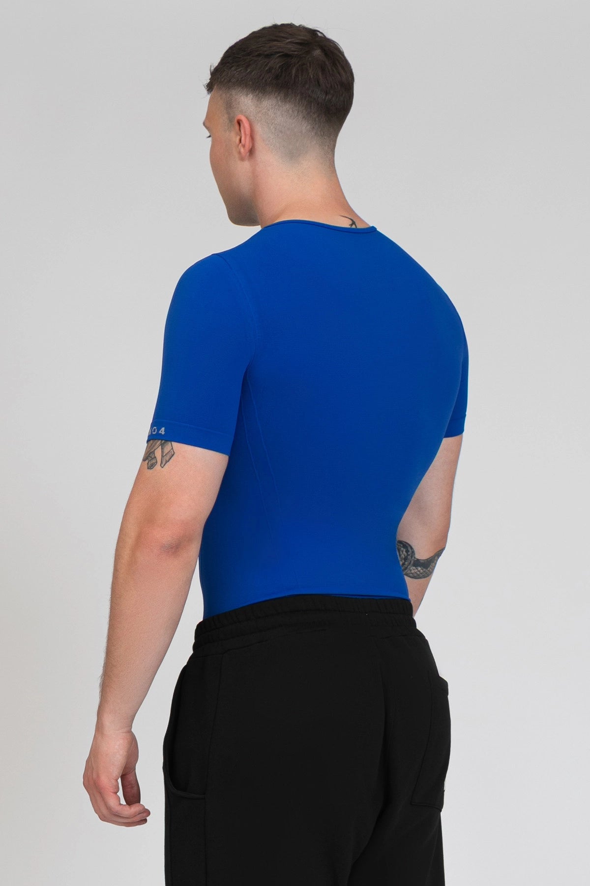 Maglia sportiva tecnica uomo Manica corta con tecnologia FIR Ikonic Sport Unisex Blu elettrico - FGM04 - Linea Ikonic Uomo - fgm04