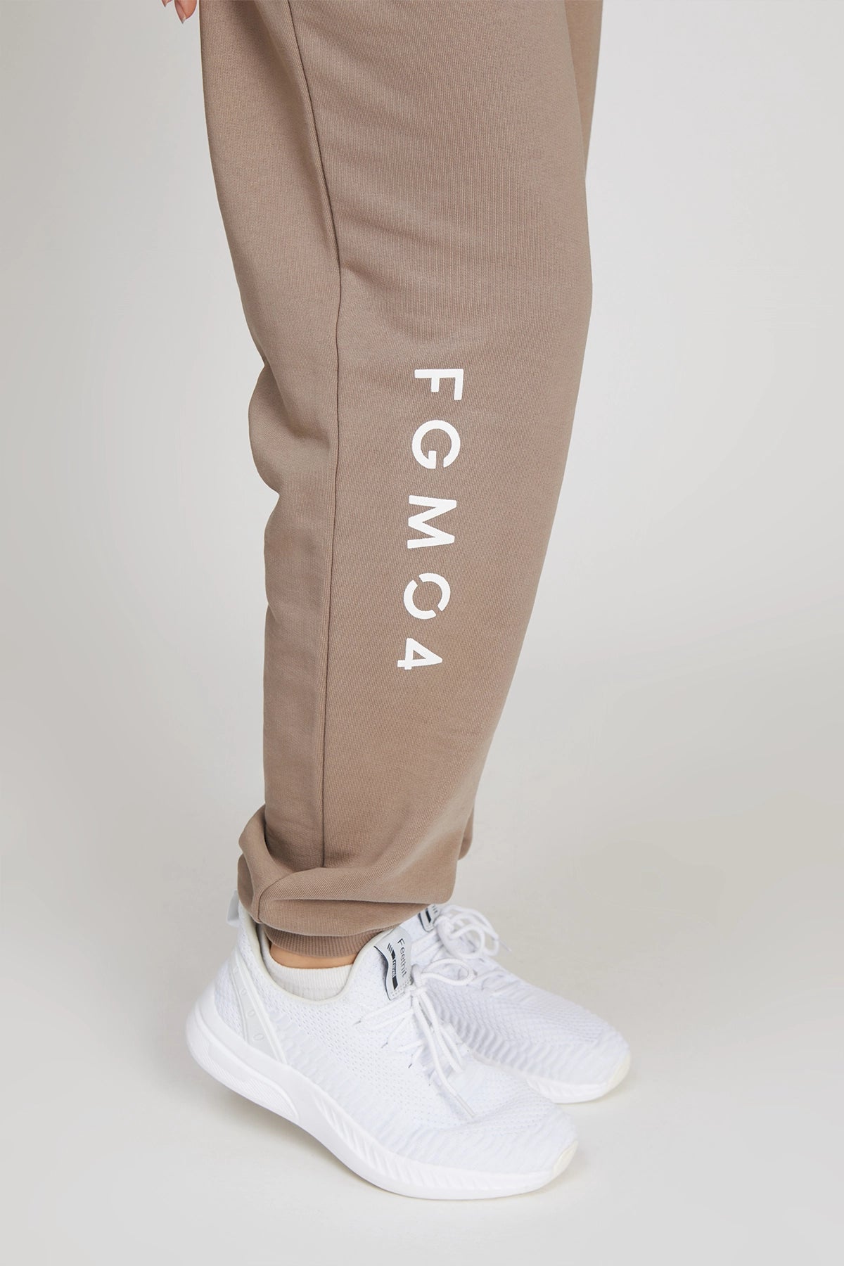 Pantaloni della tuta sportivi in cotone Jogger Slim Ikonic FW 24/25 Nocciola Taupe - FGM04 - Linea Ikonic - fgm04