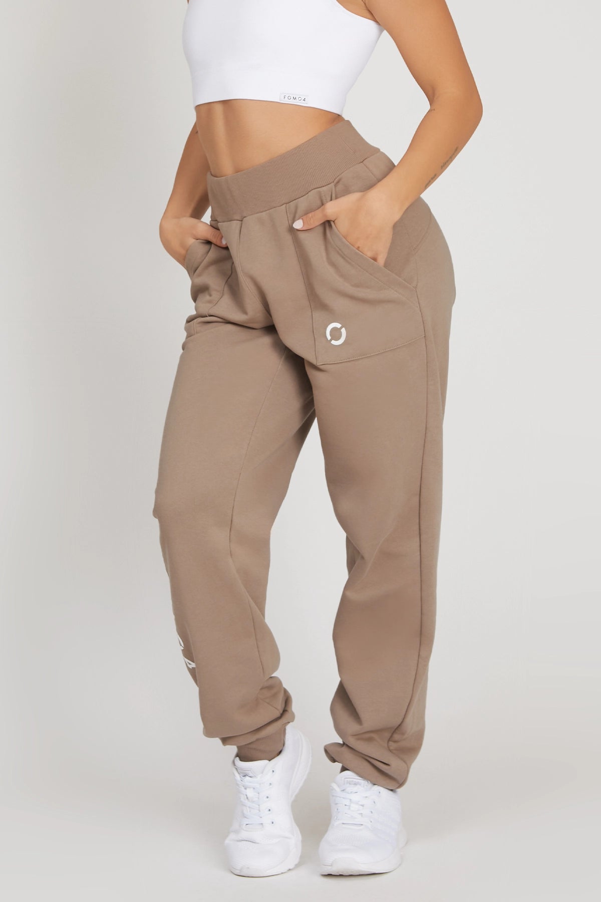 pantalone-fronte.webp