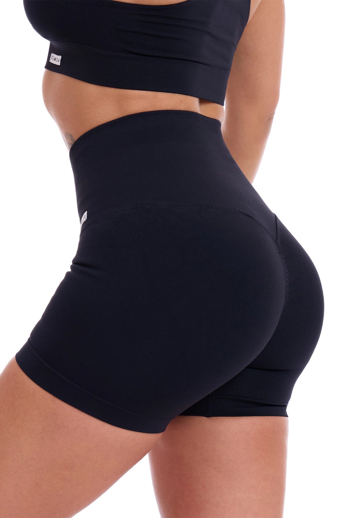 Completo Onyx Nero (Top + Shorts)