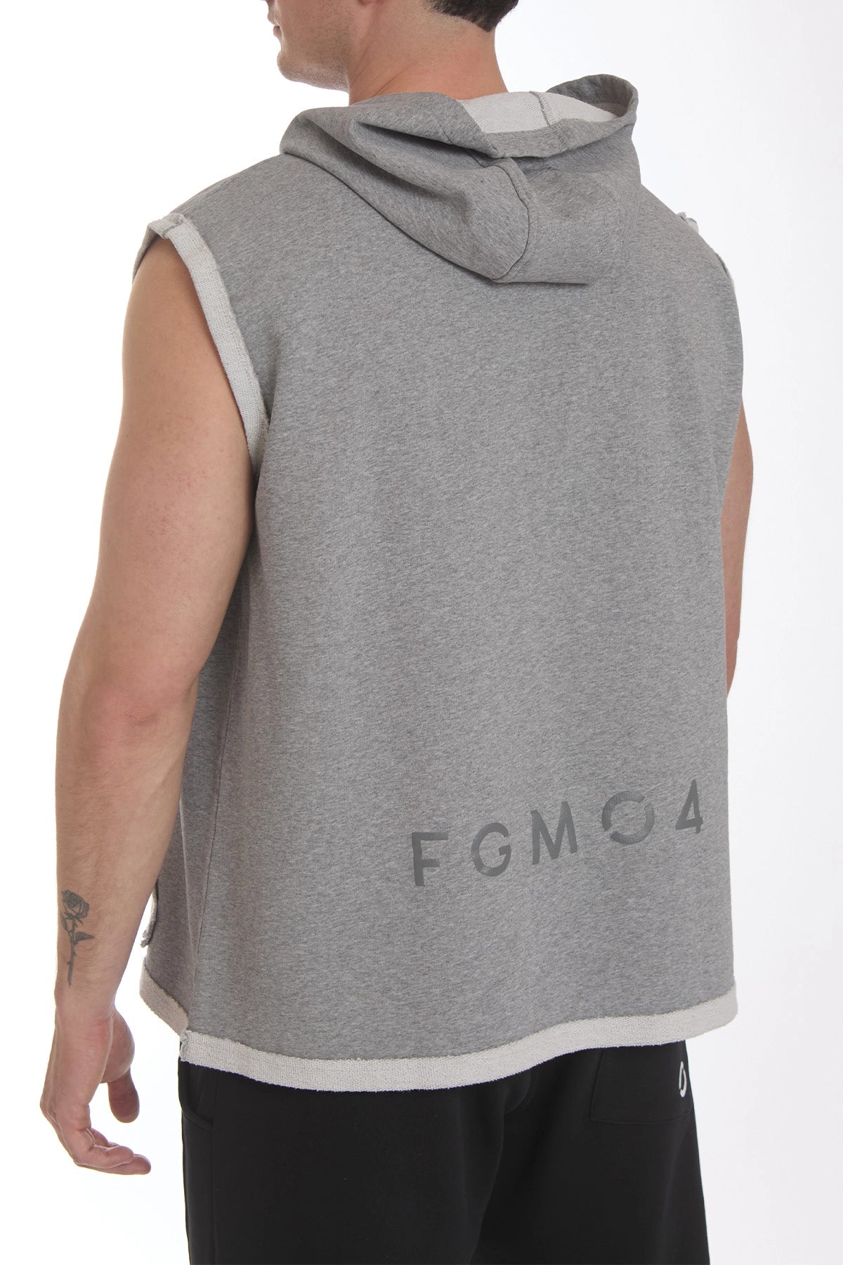Smanicato Uomo Ikonic Con Cappuccio Grigio Chiaro - FGM04 - Linea Ikonic Uomo - fgm04