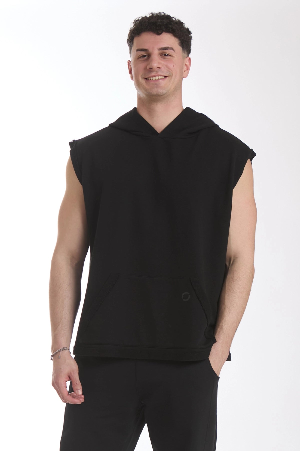 Smanicato Uomo Ikonic Con Cappuccio Nero - FGM04 - Linea Ikonic Uomo - fgm04