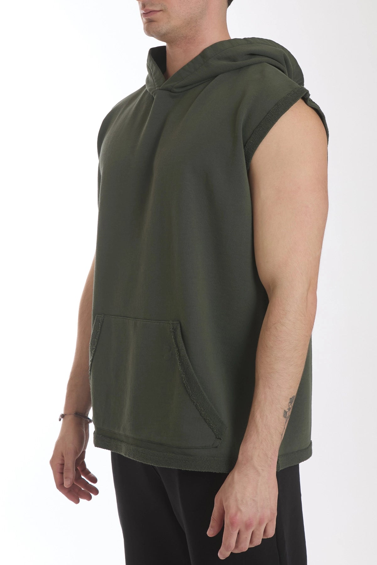 Smanicato Uomo Ikonic Con Cappuccio Verde Militare - FGM04 - Linea Ikonic Uomo - fgm04