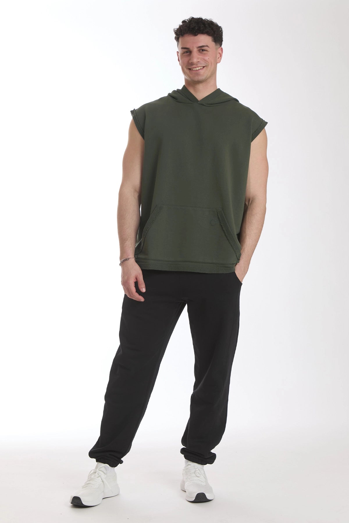 Smanicato Uomo Ikonic Con Cappuccio Verde Militare - FGM04 - Linea Ikonic Uomo - fgm04