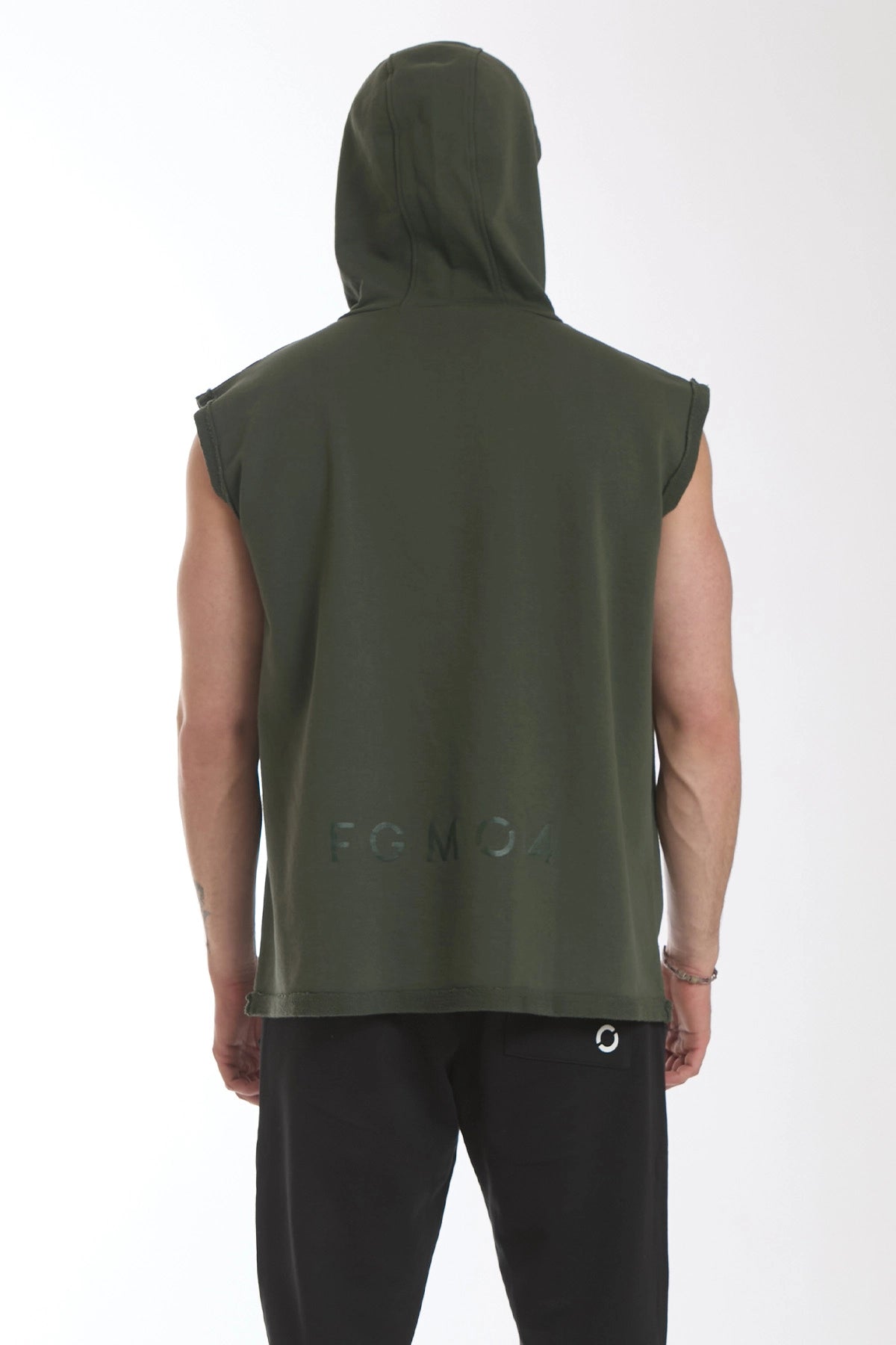 Smanicato Uomo Ikonic Con Cappuccio Verde Militare - FGM04 - Linea Ikonic Uomo - fgm04