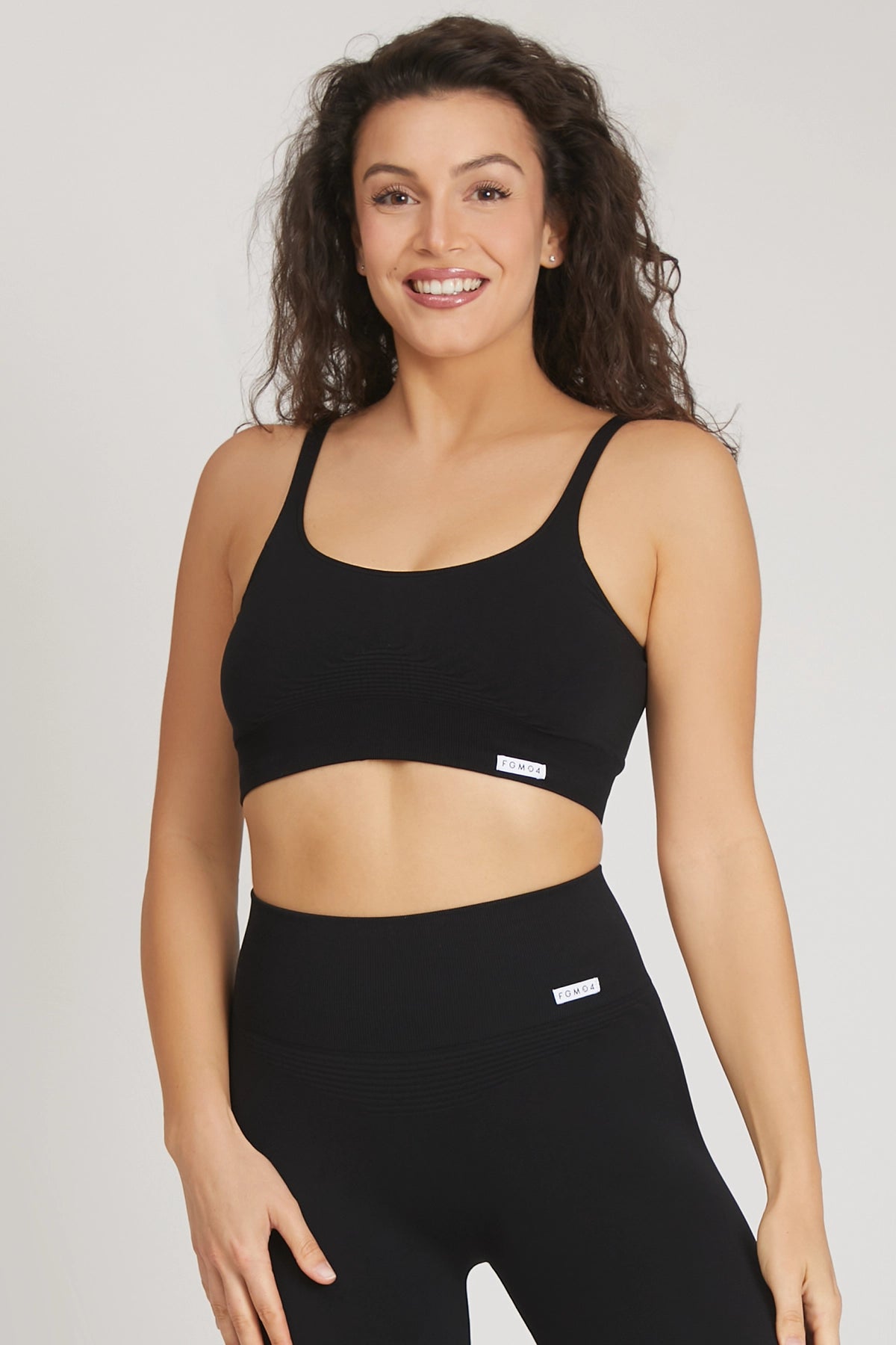 Top sportivo con spalline sottili Confidence Nero - FGM04 - Maglie e Top - fgm04