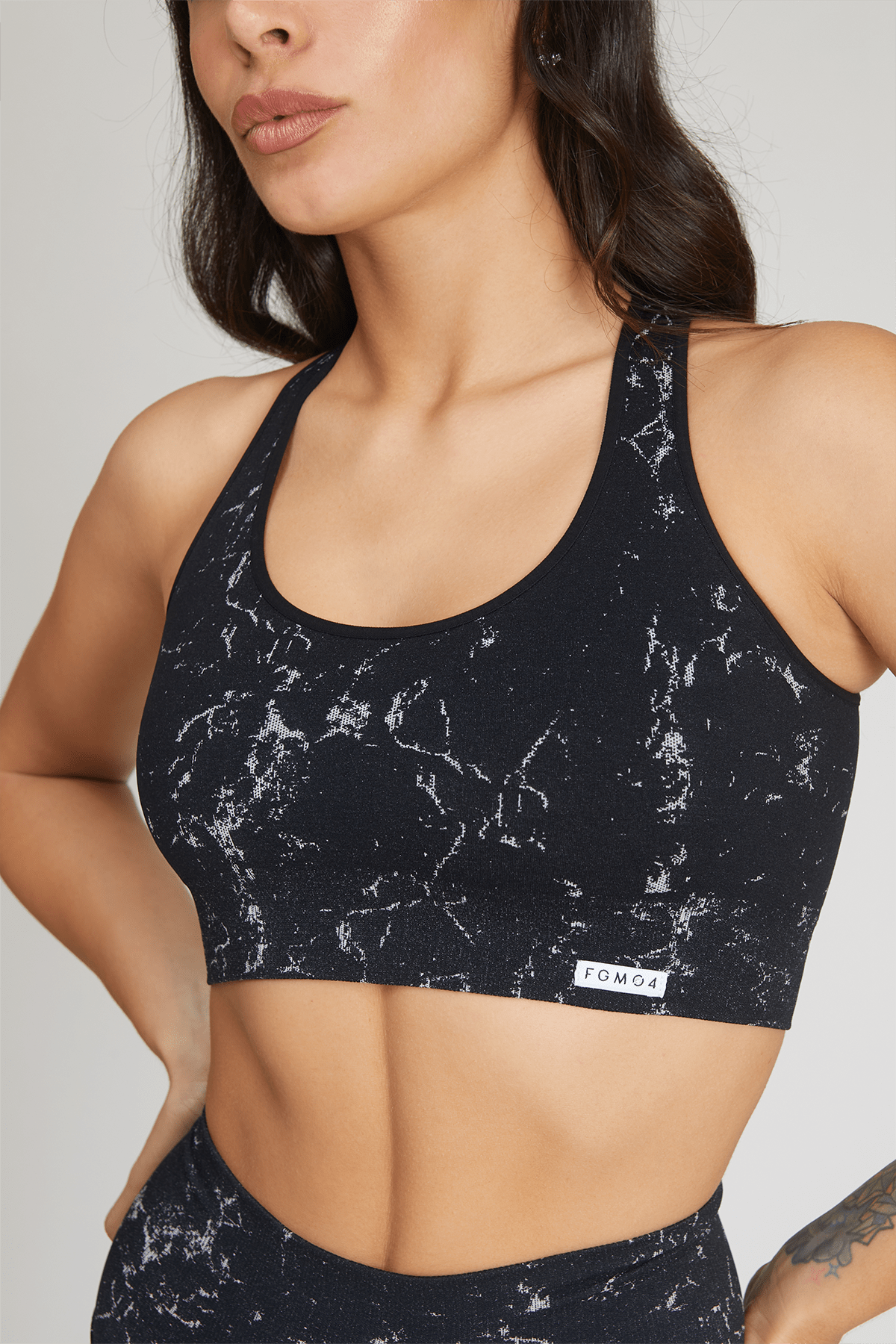 Top sportivo con spalline larghe incrociato Marmo Nero - FGM04 - Maglie e Top - fgm04