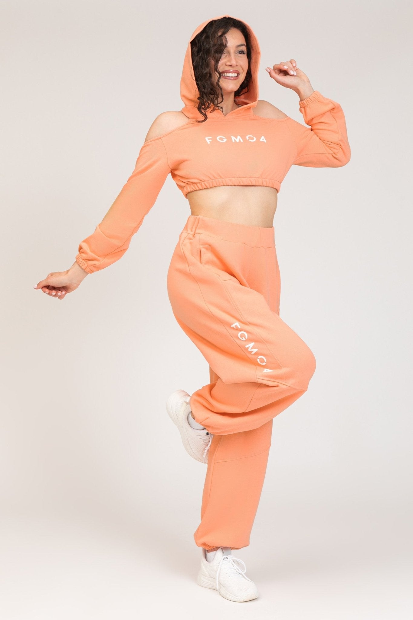 tuta sportiva in cotone oversize cropped Felpa Crop Spalle Scoperte Jasmine Donna Pesca - FGM04 - Linea Ikonic - fgm04