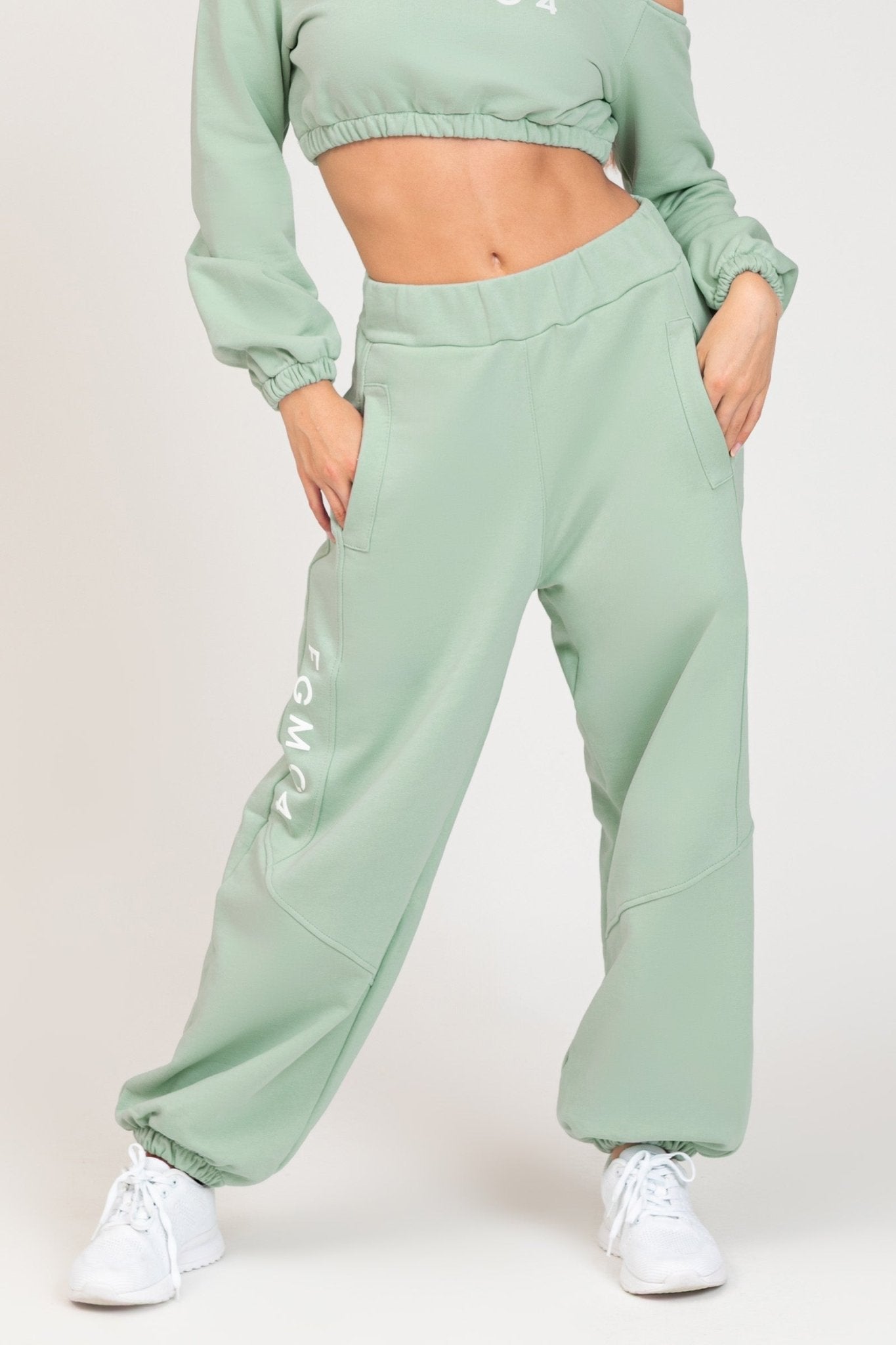 Pantaloni della tuta sportivi donna in cotone baggy Pantalone Jogger Oversize Jasmine Donna Verde Menta - FGM04 - Linea Ikonic - fgm04