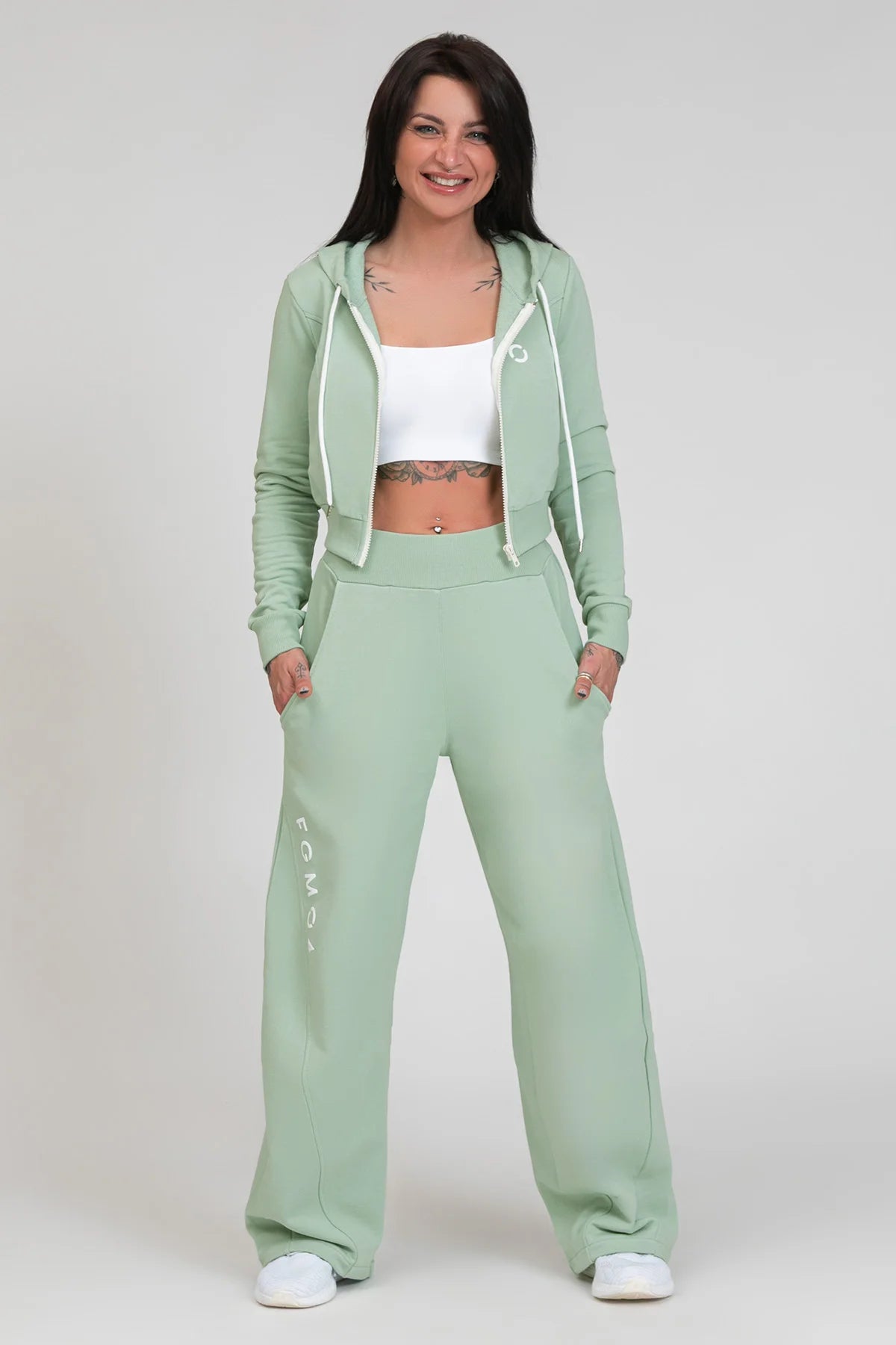 tuta sportiva in cotone oversize cropped full zip Felpa Crop Con Cappuccio Ikonic SS 24 Verde Menta - FGM04 - Linea Ikonic - fgm04