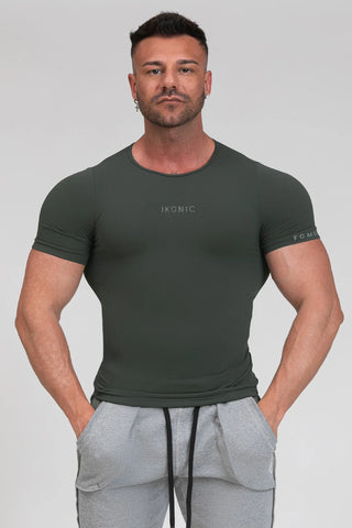 Maglia sportiva tecnica uomo Manica corta con tecnologia FIR 
Ikonic Sport Unisex Coal Green - FGM04 - Linea Ikonic Uomo - fgm04