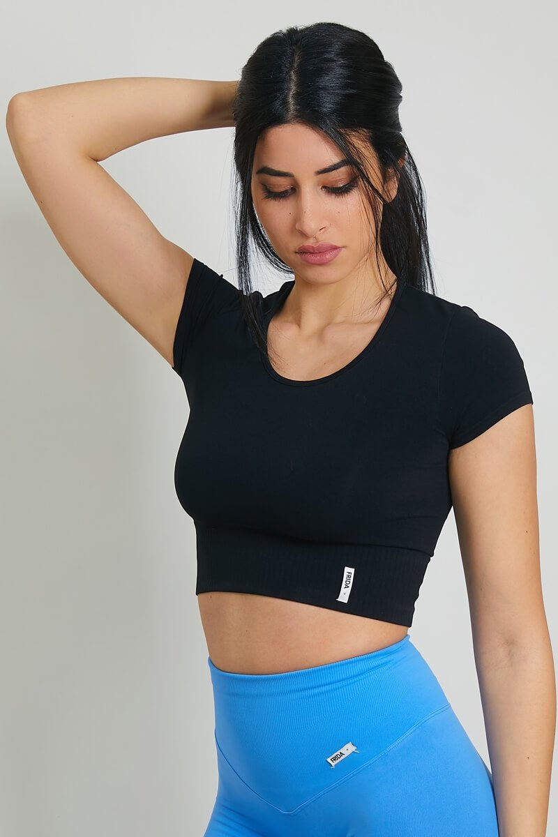 Maglia sportiva cropped seamless con maniche corte T-Shirt Crop Top Nero - FGM04 - Maglie e Top - fgm04