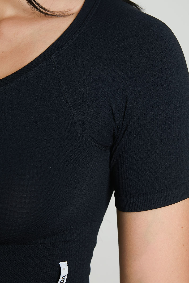 Maglia sportiva cropped seamless con maniche corte Bolero CALIPSO Nero Costine - FGM04 - Maglie e Top - fgm04