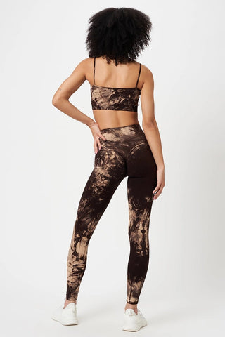 Leggings sportivi con tecnologia FIR push up con arricciatura Tie-die batik Elements Terra Beige Marrone - FGM04 - LEGGINGS ANTICELLULITE - fgm04